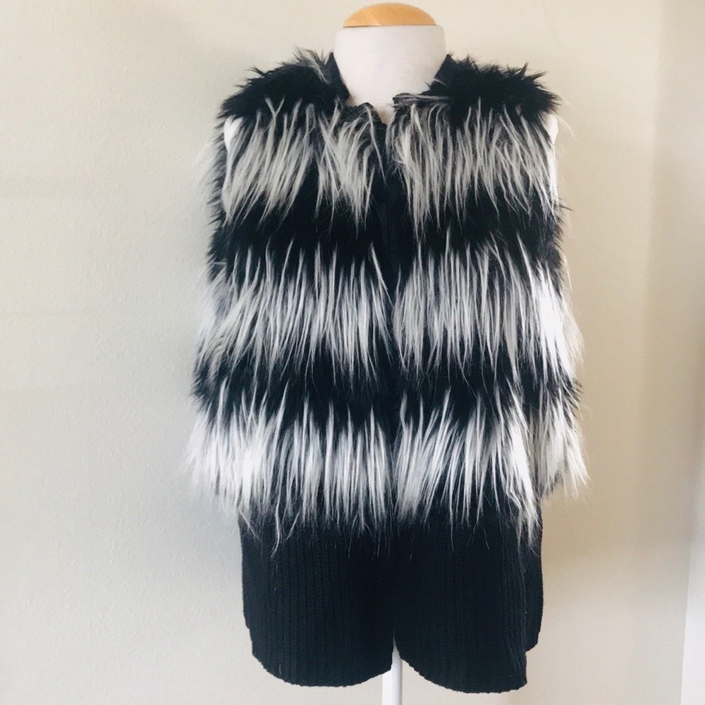 Vince Camuto Black And White Faux Fur Gem